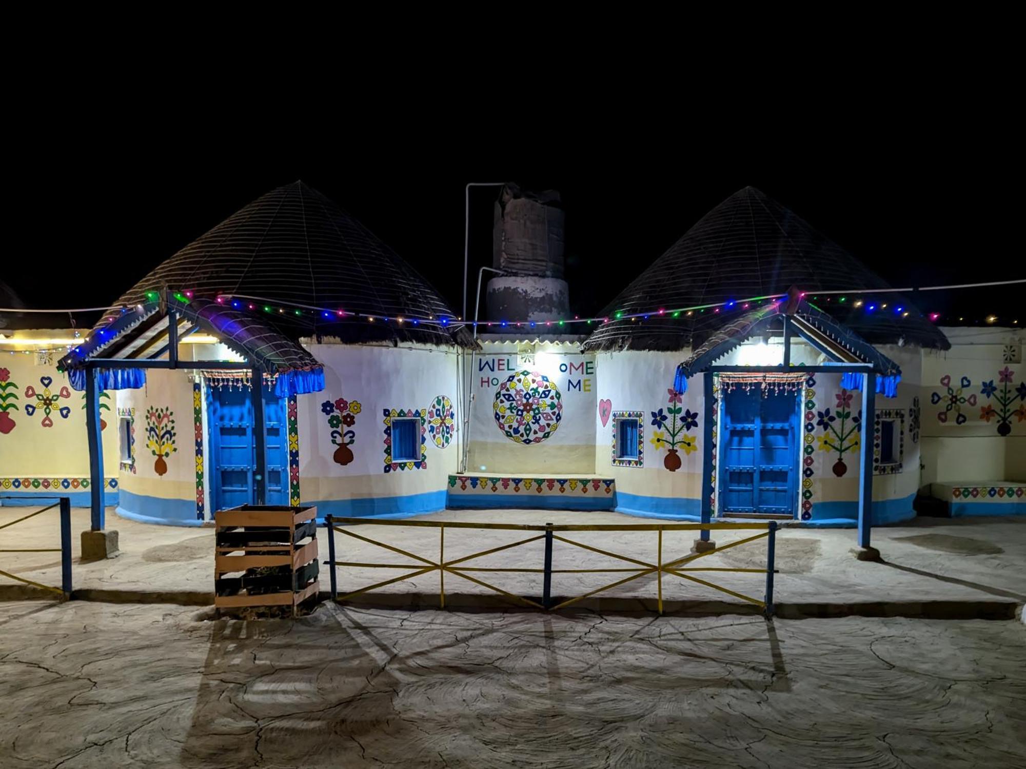 White Land Villagestay Dhordo Luaran gambar