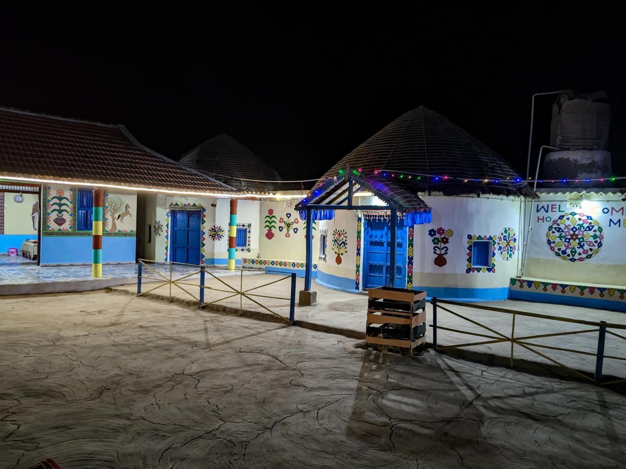 White Land Villagestay Dhordo Luaran gambar