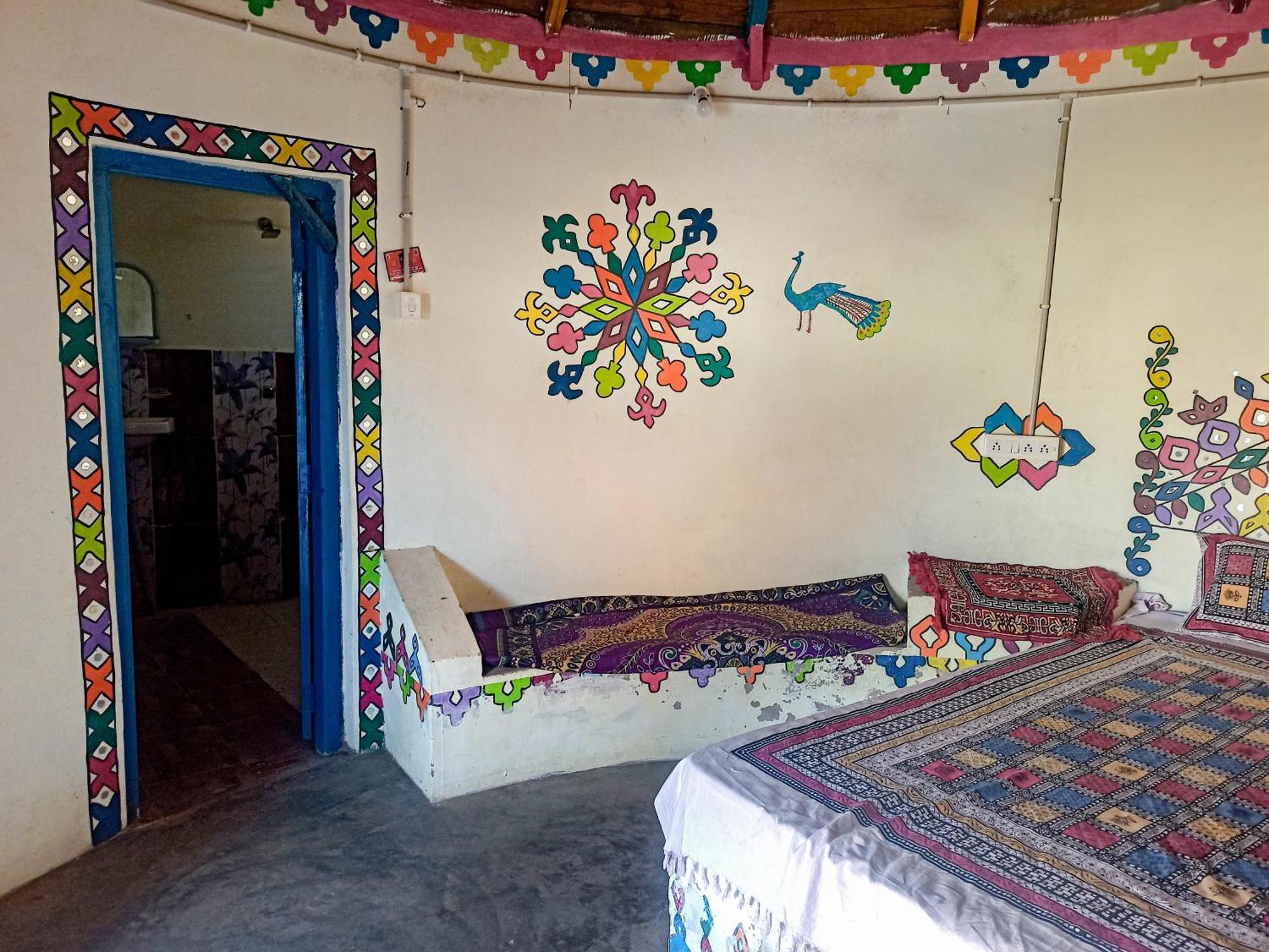 White Land Villagestay Dhordo Luaran gambar