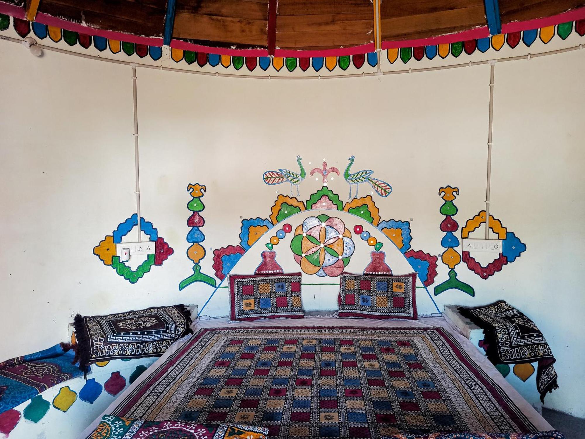 White Land Villagestay Dhordo Luaran gambar